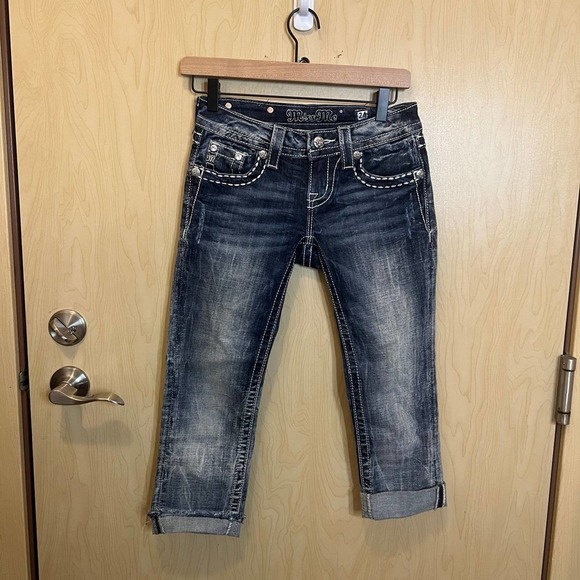 Miss Me Signature Cropped Jeans - Picture 2 of 5